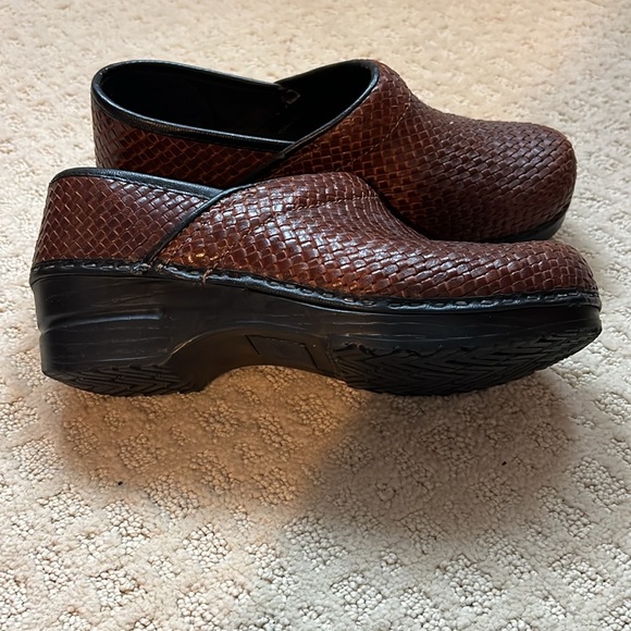 Sanita woven leather CLOGS. - Picture 5 of 5